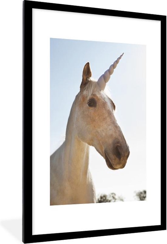 Foto in lijst - Eenhoorn in het zonlicht fotolijst 60x90 cm - Poster in lijst (Wanddecoratie woonkamer / slaapkamer) Foto in lijst - Eenhoorn in het zonlicht fotolijst 60x90 cm - Poster in lijst (Wanddecoratie woonkamer / slaapkamer)
