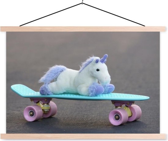 Eenhoorn op skateboard schoolplaat platte latten blank 120x80 cm - Foto print op textielposter (wanddecoratie woonkamer/slaapkamer) Eenhoorn op skateboard schoolplaat platte latten blank 120x80 cm - Foto print op textielposter (wanddecoratie woonkamer/slaapkamer)