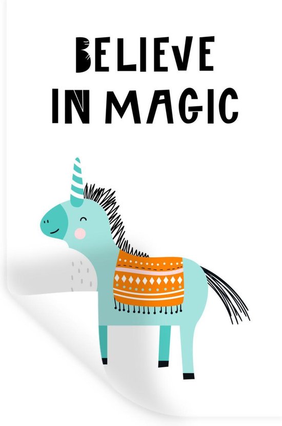 Muursticker Kinderillustratie Dier en Tekst - Kinderillustratie met de quote 'Believe in magic' en een eenhoorn - 80x120 cm - zelfklevend plakfolie - herpositioneerbare muur sticker Muursticker Kinderillustratie Dier en Tekst - Kinderillustratie met de quote 'Believe in magic' en een eenhoorn - 80x120 cm - zelfklevend plakfolie - herpositioneerbare muur sticker