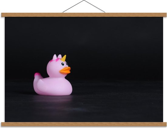 Schoolplaat – Roze Bandeendje met Unicorn - 90x60cm Foto op Textielposter (Wanddecoratie op Schoolplaat) Schoolplaat – Roze Bandeendje met Unicorn - 90x60cm Foto op Textielposter (Wanddecoratie op Schoolplaat)