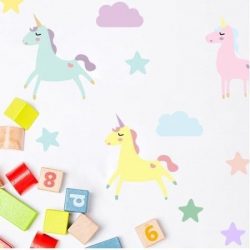 Muursticker schattige eenhoorns met wolkjes en sterren - muurstickers babykamer kinderkamer eenhoorn