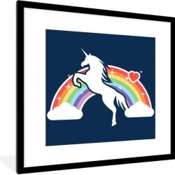 Foto in lijst - Illustratie van een witte eenhoorn voor een regenboog op een blauwe achtergrond fotolijst zwart met witte passe-partout 40x40 cm - Poster in lijst (Wanddecoratie woonkamer / slaapkamer)