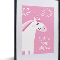 Illustratie van een eenhoorn en de quote Follow your dreams 30x40 cm - klein