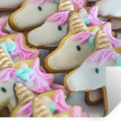 Muursticker Eenhoorns - Eenhoorn koekjes - 40x20 cm - zelfklevend plakfolie - herpositioneerbare muur sticker