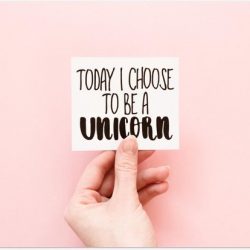 Poster – ''Today I Choose To Be A Unicorn'' op Roze Achtergrond  - 40x30cm Foto op Posterpapier