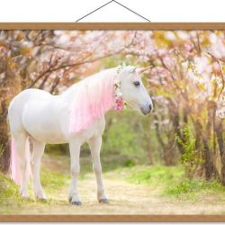 Schoolplaat – Eenhoorn in Bos - 90x60cm Foto op Textielposter (Wanddecoratie op Schoolplaat)