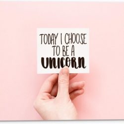 Tuinposter – ''Today I Choose To Be A Unicorn'' op Roze Achtergrond  - 40x30cm Foto op Tuinposter  (wanddecoratie voor buiten en binnen)